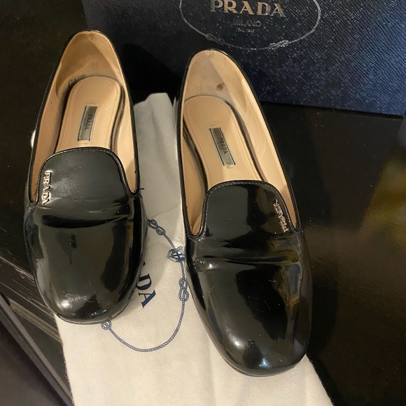 Prada black patent leather flats - Picture 10 of 10